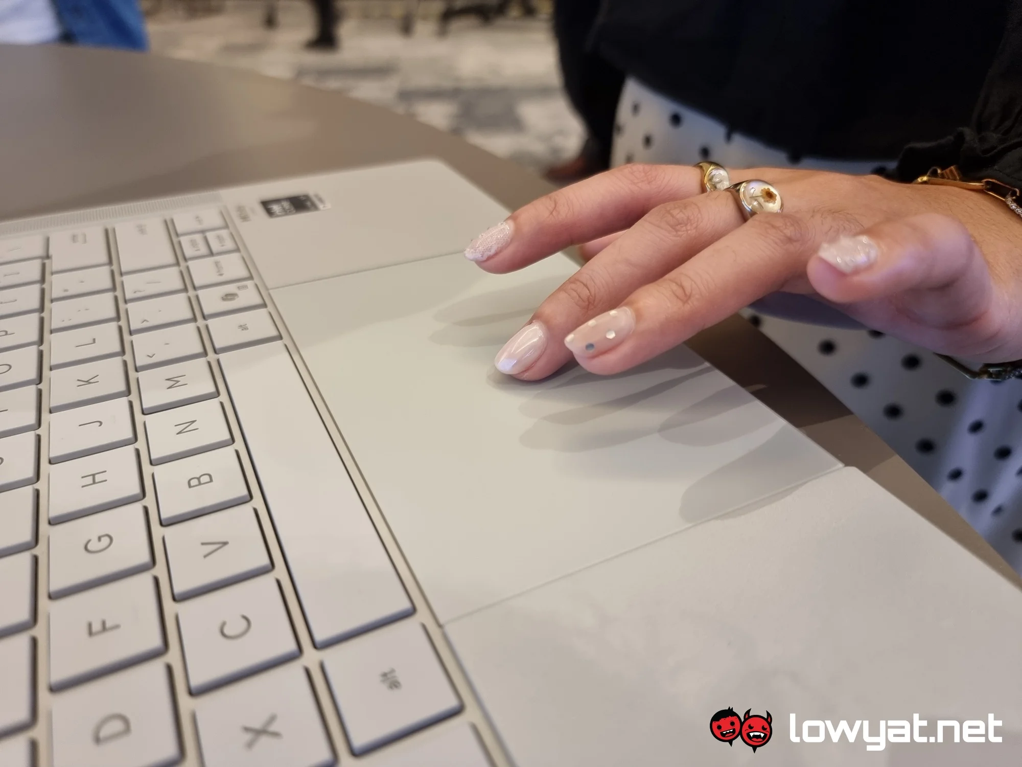 ASUS ExpertBook Ultra Launches