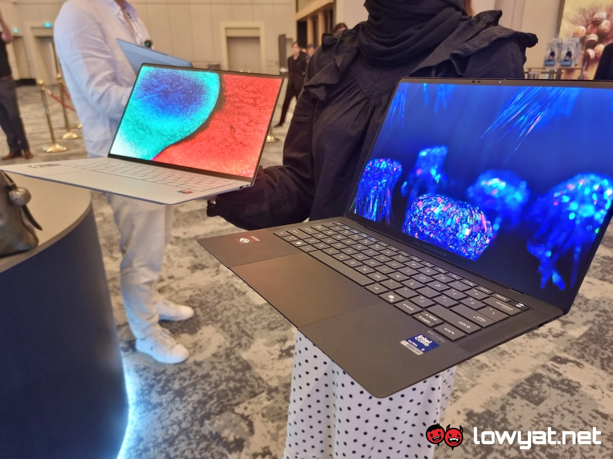 ASUS ExpertBook Ultra Launches