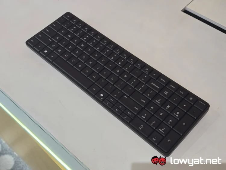 HP Elevate EliteBoard G1a 5