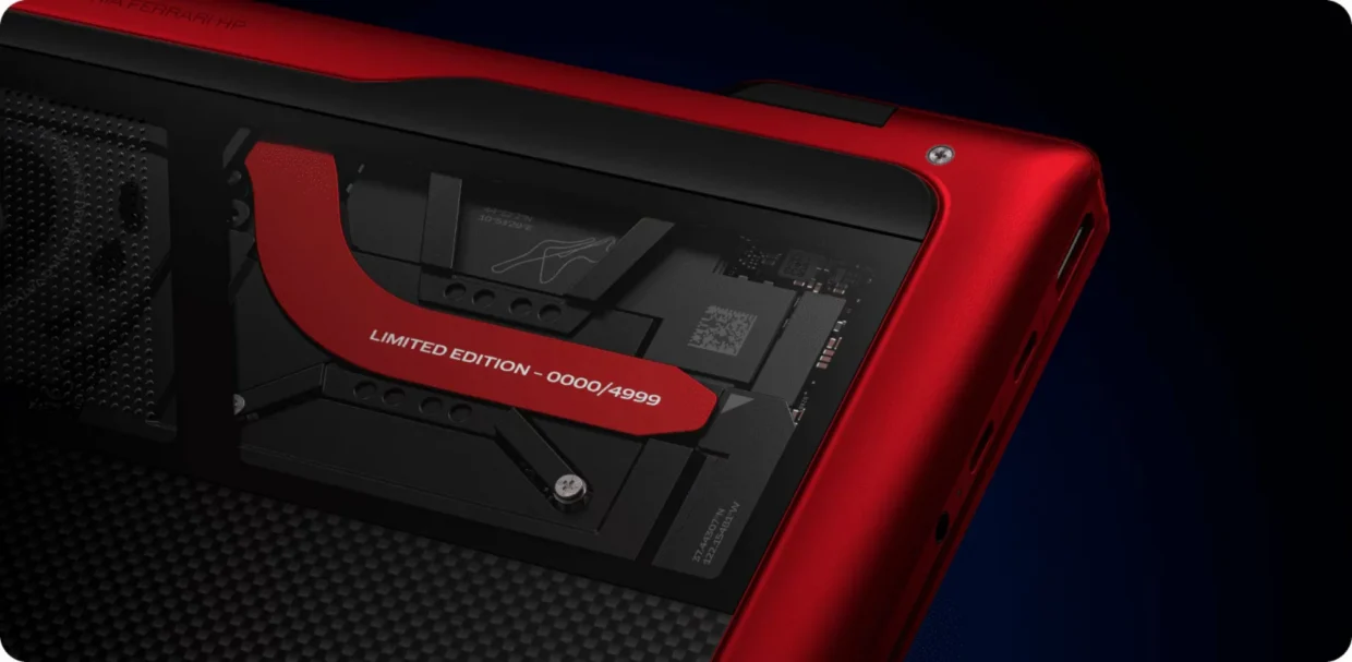 HP Scuderia Ferrari AI PC