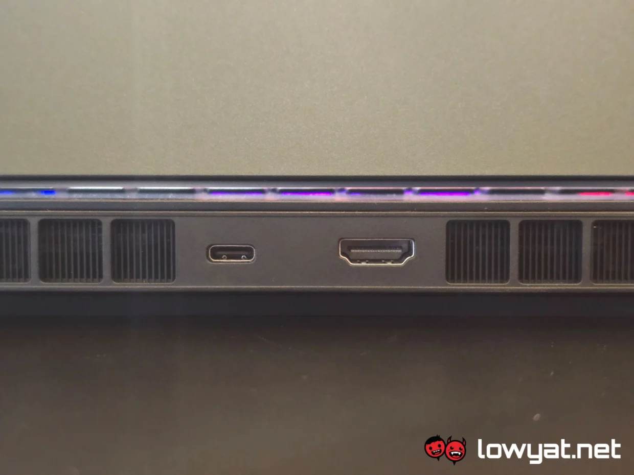 HX Omen 15 2026 Hands On: Thick, Heavy, But Solid 6 HX Omen 15 2026 8