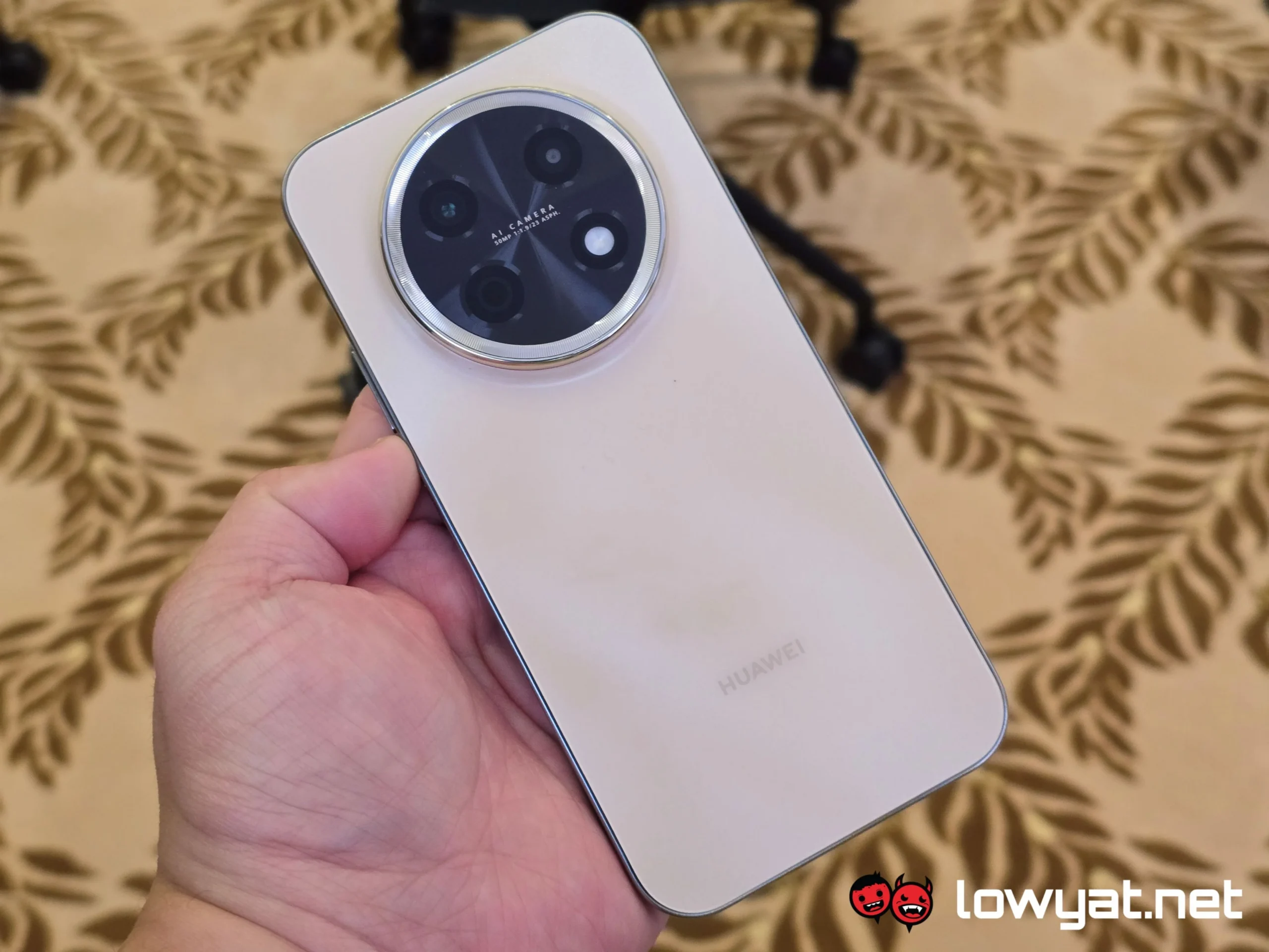 Huawei Nova 15 Max Hands On: Mid-Range That Feels Deceptivel