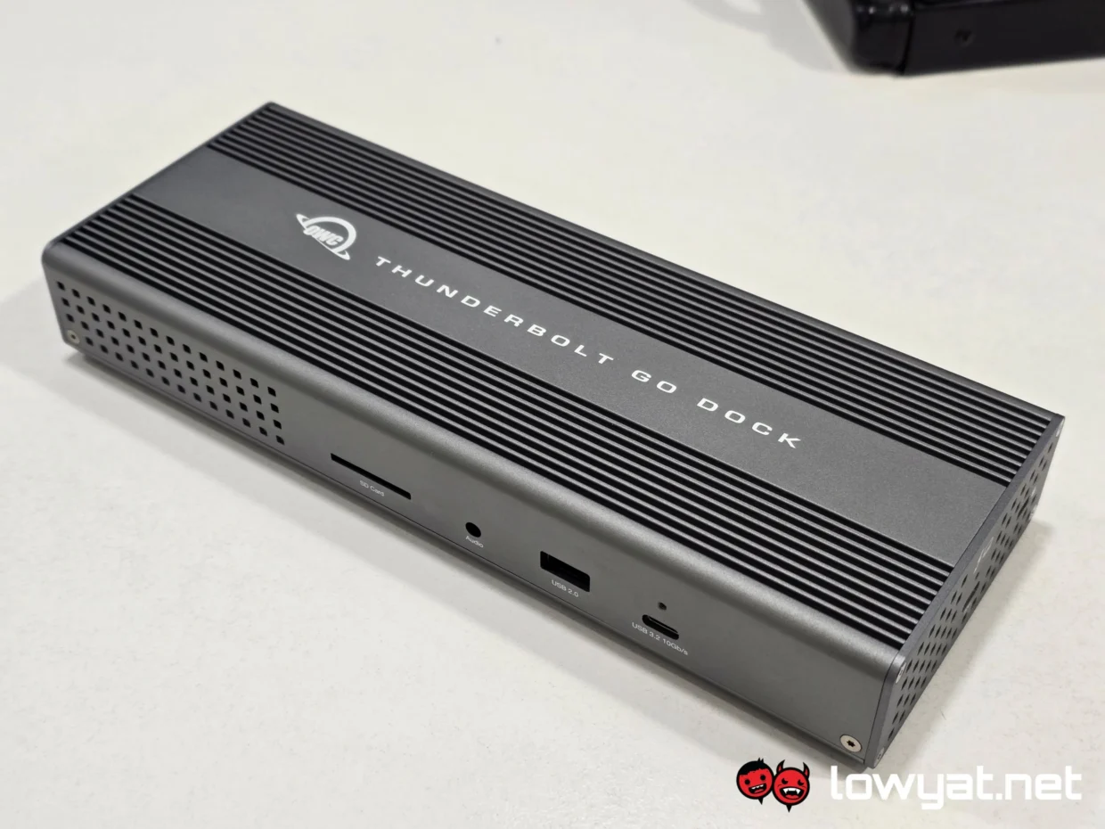 Intel Arc G3 Extreme Kit First Look: Handheld, Docking Station, And Earbuds 4 Intel Arc G3 Extreme Review Kit Unboxing 4