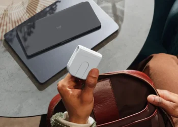 Logitech’s First-Ever Folding Mouse