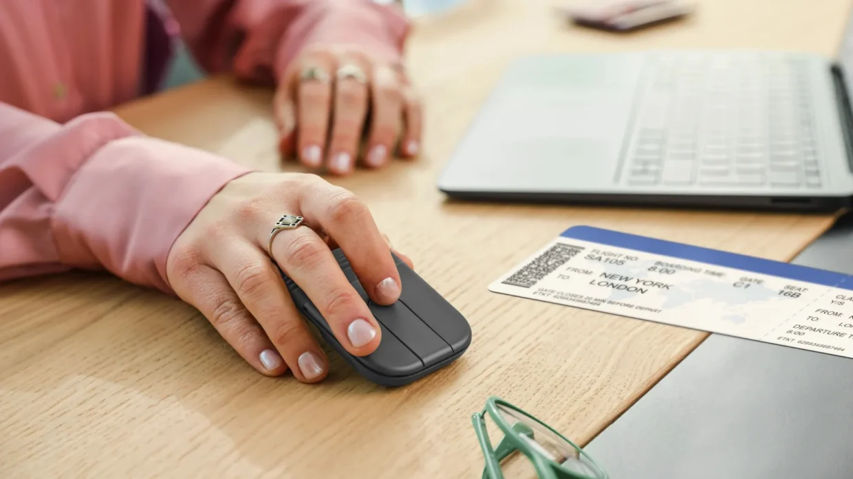 Logitech First-Ever Folding Mouse