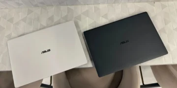 Meet The ASUS ExpertBook Ultra Branded Stock