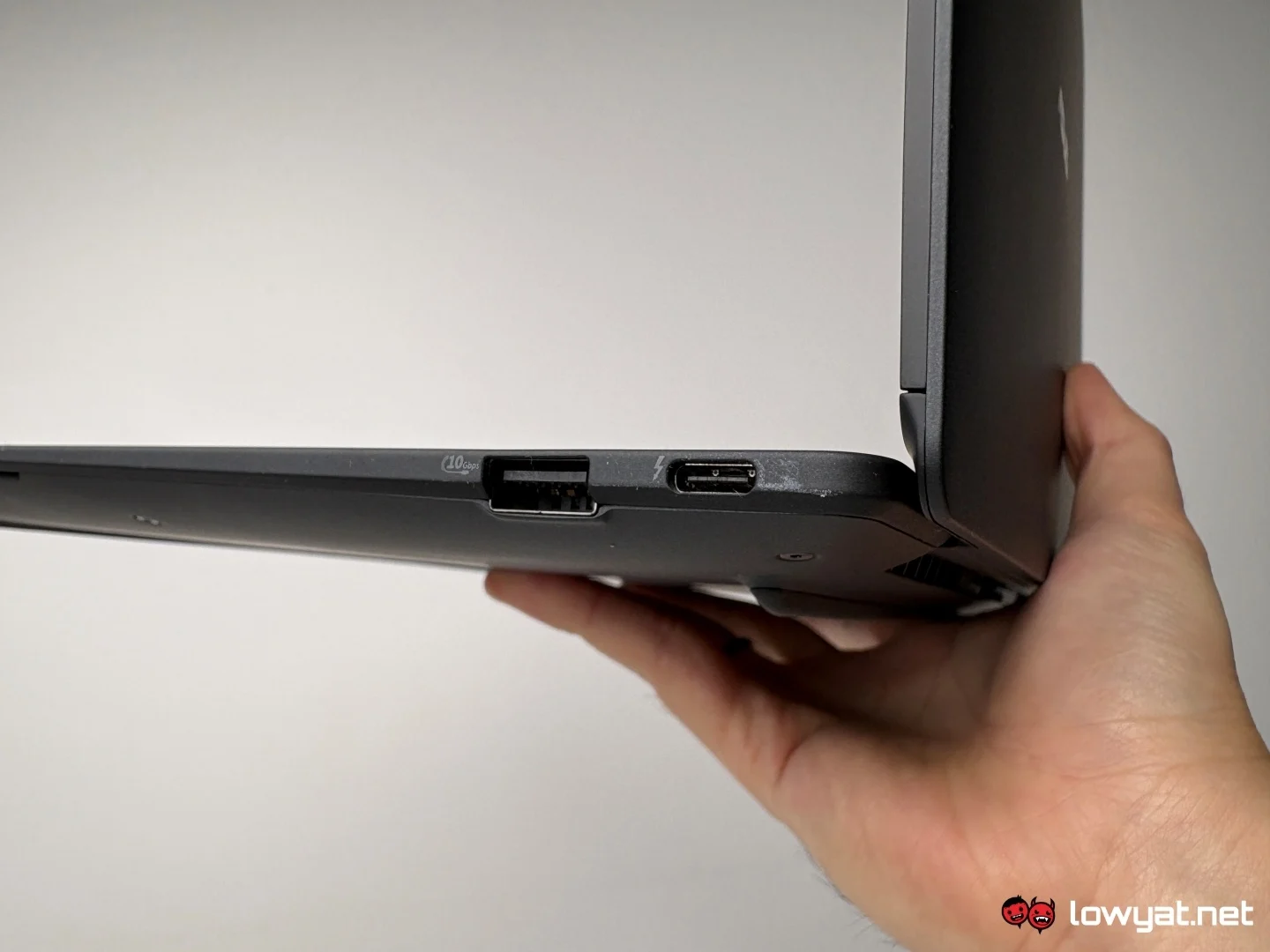 Meet The ASUS ExpertBook Ultra Branded Stock