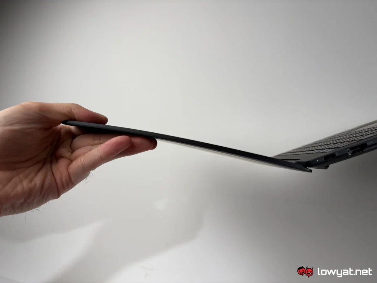 Meet The ASUS ExpertBook Ultra Branded Stock