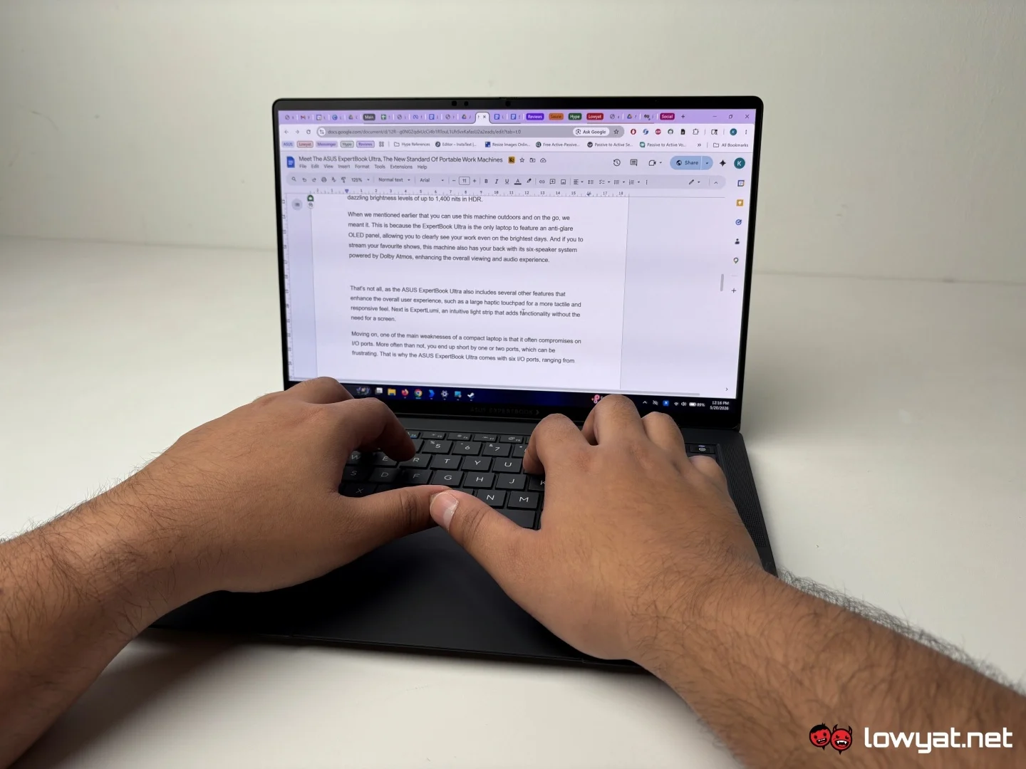 Meet The ASUS ExpertBook Ultra Branded Stock