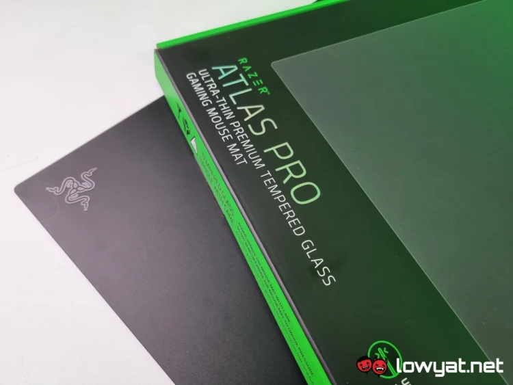 Razer Atlas Pro Review: A Great Glass Pad With One Sizeable Problem 1 Razer Atlas Pro Review