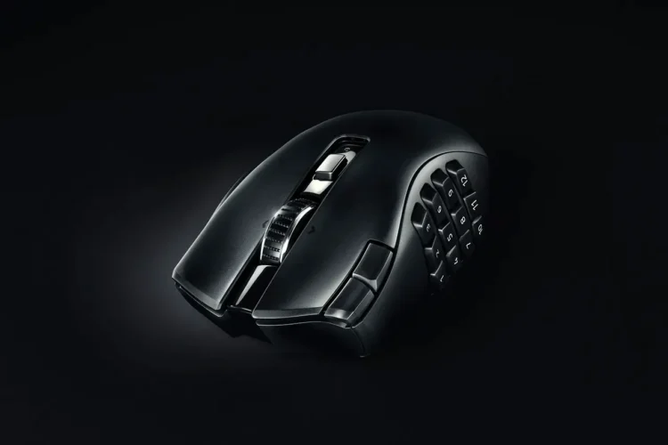 Telehealth Doctor Uses Razer Naga MMO Mouse For Text Shortcuts 1 Image: Razer
