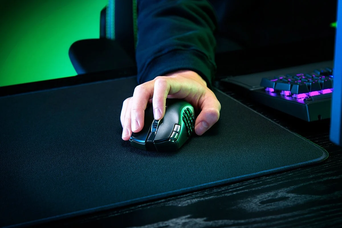 Telehealth Doctor Uses Razer Naga MMO Mouse For Text Shortcuts 2 Razer Naga V2 HyperSpeed