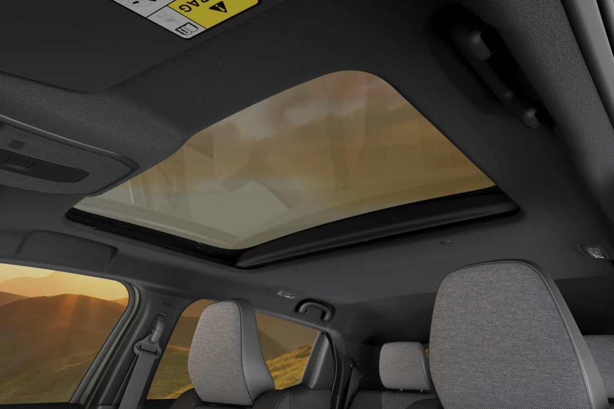 Suzuki Brings In FWD eVitara To Malaysia; Costs RM188,000 12 Suzuki e VITARA sun roof