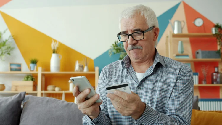 Bolttech: Malaysians Expect Scams, Yet Many Still Fall Victim 1 Image: Vitaly Gariev via Unsplash.