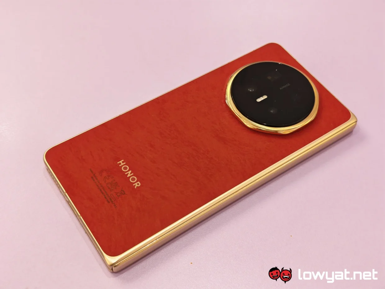 HONOR Magic V6