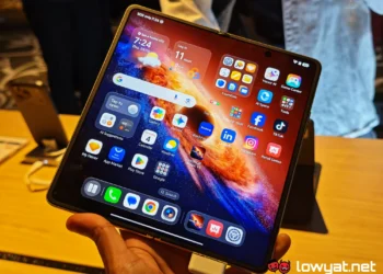 HONOR Magic V6