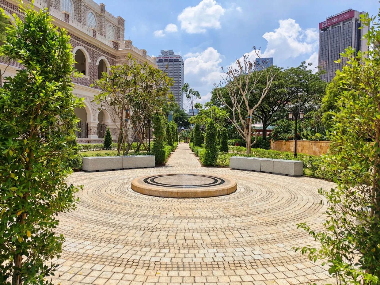 HONOR Magic V6 image sample