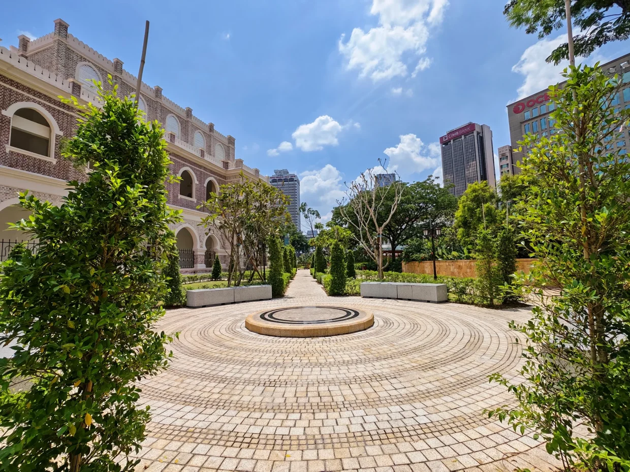 HONOR Magic V6 image sample