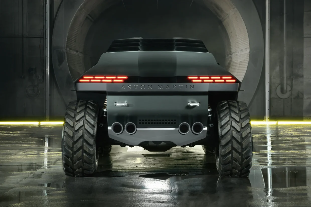 Aston Martin Dreadnought 4