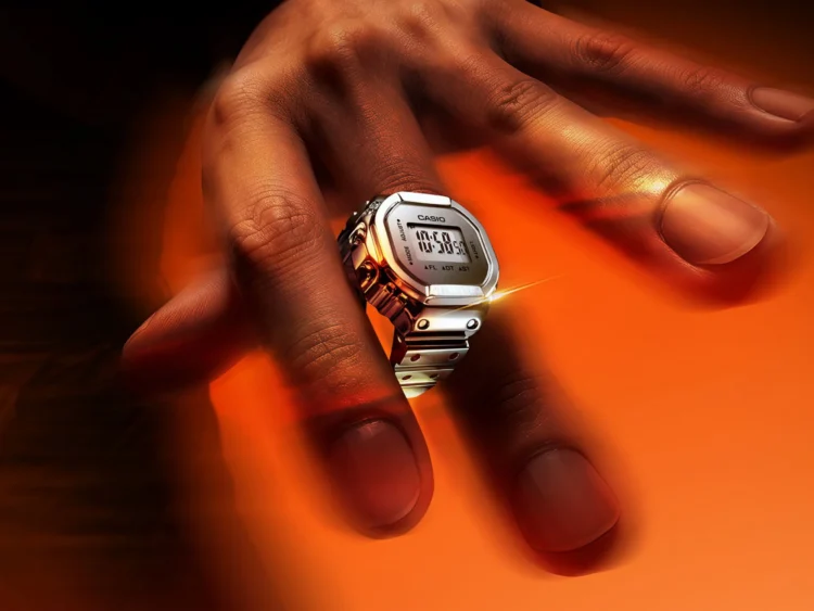 Casio's New Ring Watch Finally Includes Smart Features 1 Casio-CRW-H001-8-Ring-Watch