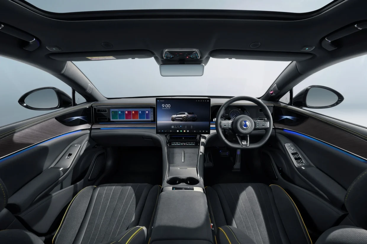 Denza Z9GT interior 1