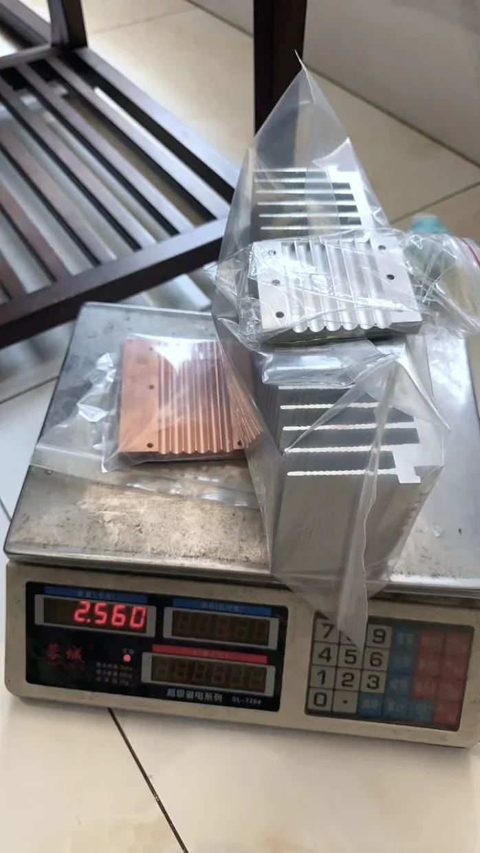 Gamer Slaps 2.5kg Aluminium Heatsink On To RTX 4060 3 Fanless cooling rtx 4060 2.5kg heatsink 1