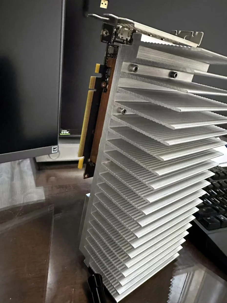Gamer Slaps 2.5kg Aluminium Heatsink On To RTX 4060 2 Fanless cooling rtx 4060 2.5kg heatsink 4