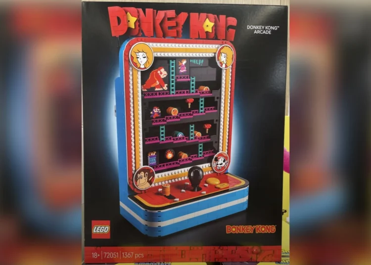 LEGO Donkey Kong arcade