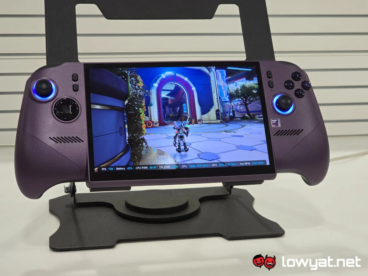 MSI Claw EX 8 AI+ Review: All Hail Panther Lake 22 MSI Claw EX 8 AI Review 2