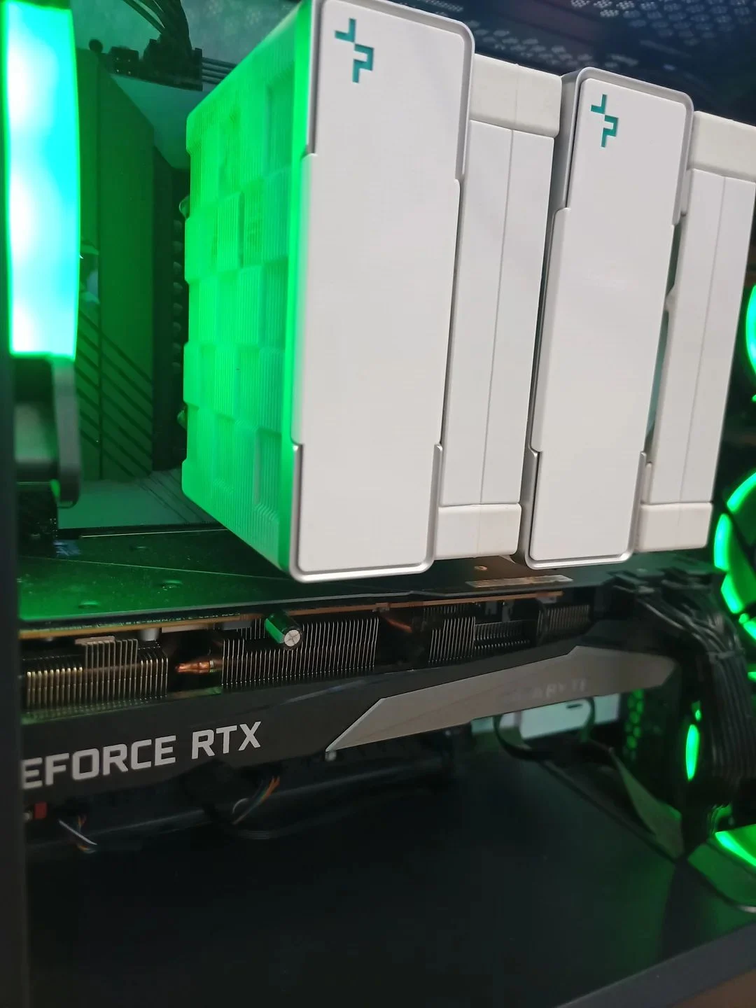 PC Gamer's Father Resurrects Dead NVIDIA RTX 3070 With Capacitor From Old Radio 2 NVIDIA RTX 3070 Repair Radio Capacitor 2