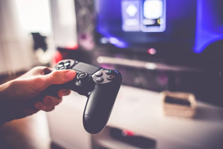 Videogames Going Digital: A Trend Of The Times Or A Self-Fulfilling Prophecy? 1 PS4 videogames generic stock