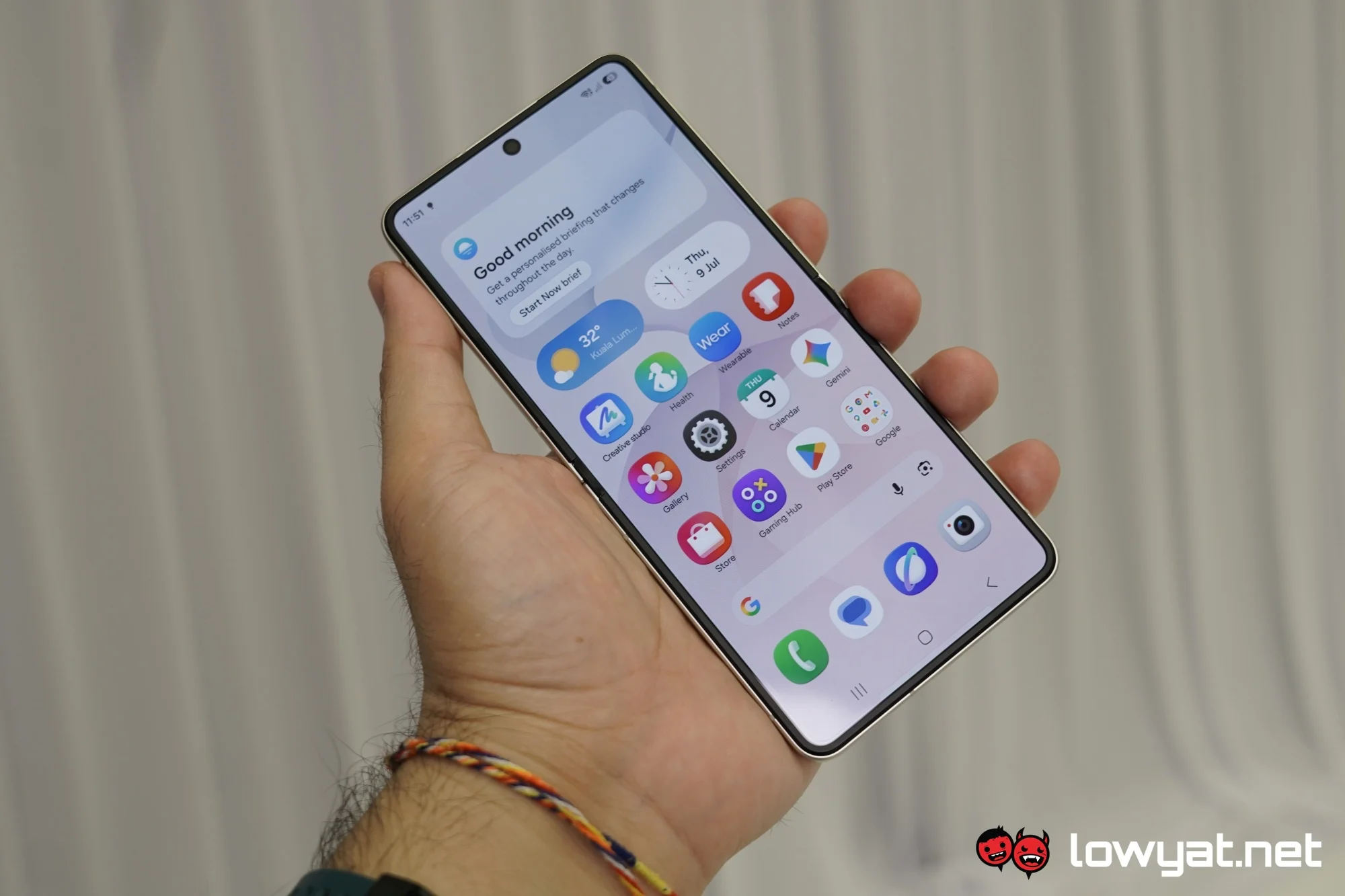 Samsung Galaxy Flip8 Now Official In Malaysia; Starts From RM5,399 8 Samsung Galaxy Z Flip8