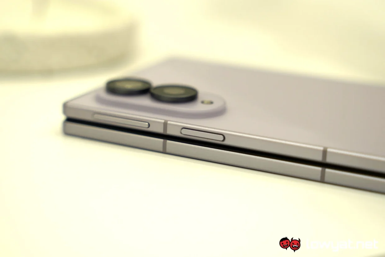 Samsung Galaxy Z Fold 8 buttons