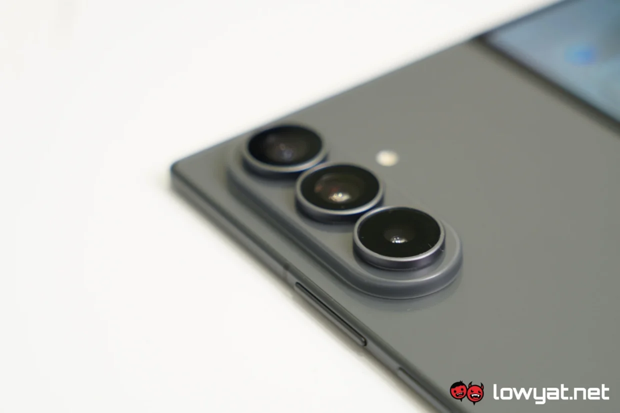 Samsung Galaxy Z Fold8 Ultra Officially Launches From RM8,099 5 Samsung Galaxy Z Fold8 Ultra camera