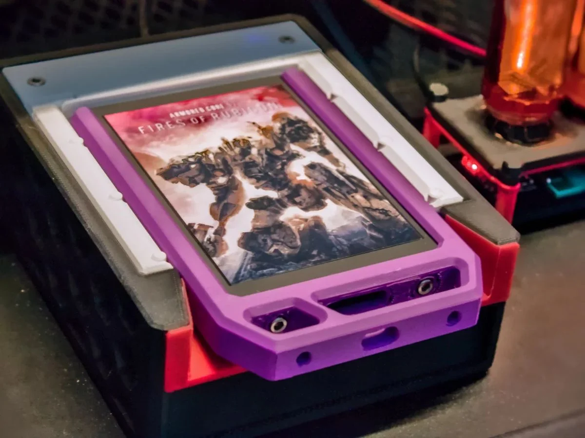 PC Gamers Transform 2.5-Inch SATA SSDs into "Game Cartridge" That Boot When Plugged In 2 Steam Game Cartridge 2