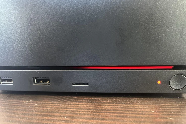 Steam Machine Gets Its Own Version Of The Red Ring Of Death 1 Steam Machine red line of death