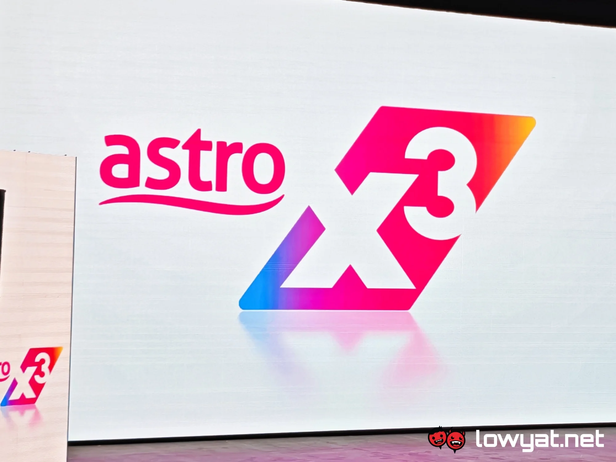 Astro X3 Offers Instant Streaming With No Box Or Installation 38 Astro X3