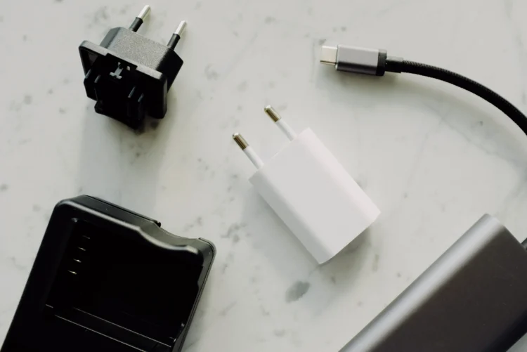 Govt To Crack Down On Non-Compliant Electrical Products Sold On E-Commerce Platforms 1 electronics electrical chargers cables pexels-ready made