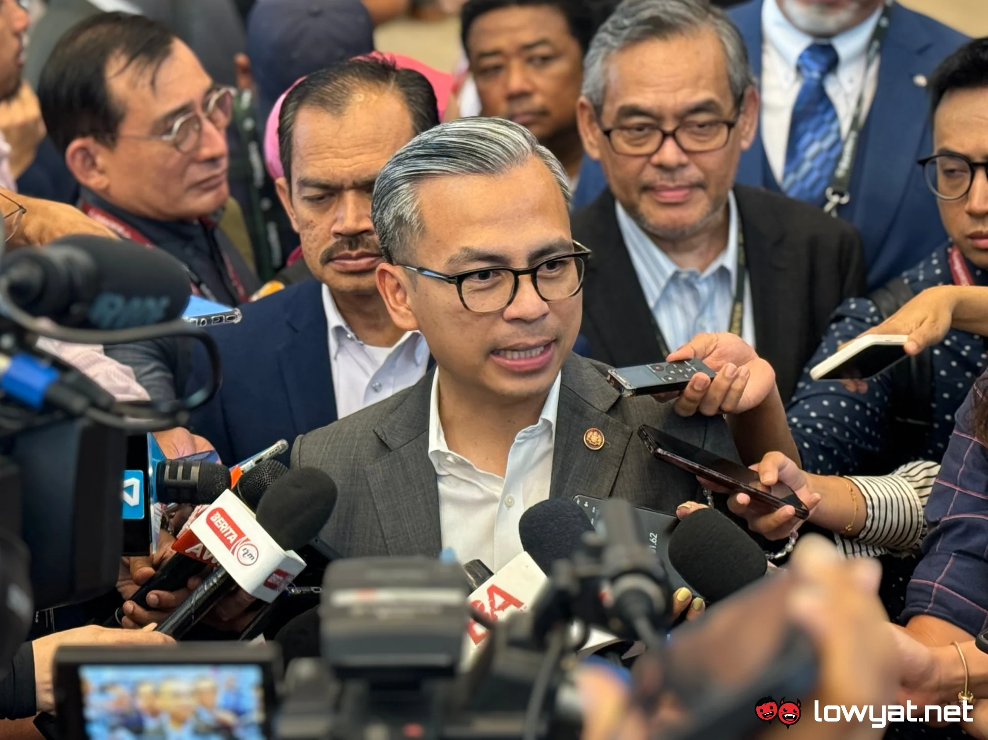 Fahmi Slams Rural Coverage Issues; Urges Telco CEOs To "Turun Padang" 2 fahmi fadzil file photo