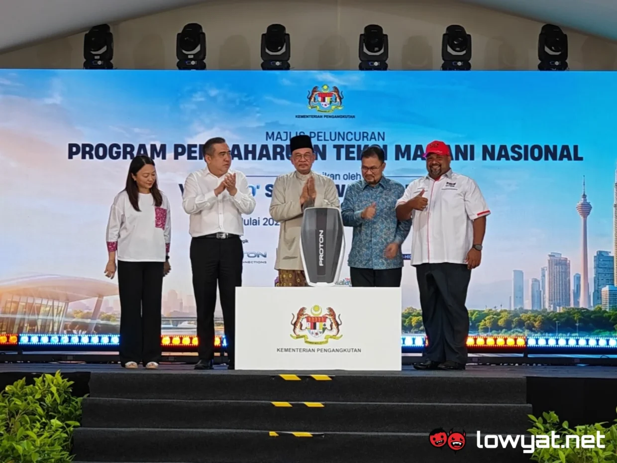 Teksi Madani Programme Launched With Proton S70 10 Teksi Madani taxi programme Proton S70