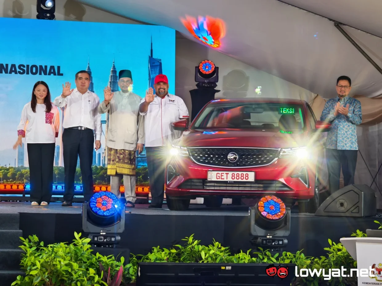 Teksi Madani Programme Launched With Proton S70 9 Teksi Madani taxi programme Proton S70
