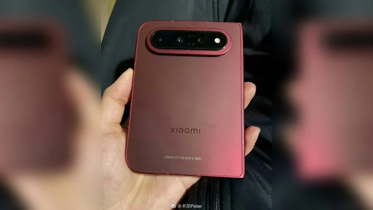 Alleged Photos Of Xiaomi 18 Fold Appear Online With “Dark Cherry” Colourway 1 Alleged Photos Of Xiaomi 18 Fold