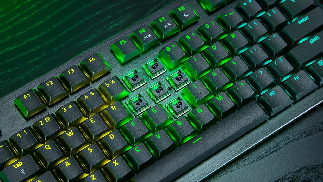 Razer Adds New Huntsman V3 Pro Variant; Features Low-Profile Analog Keys 2 Razer Huntsman V3 Pro Low-profile Tenkeyless 8KHz switches