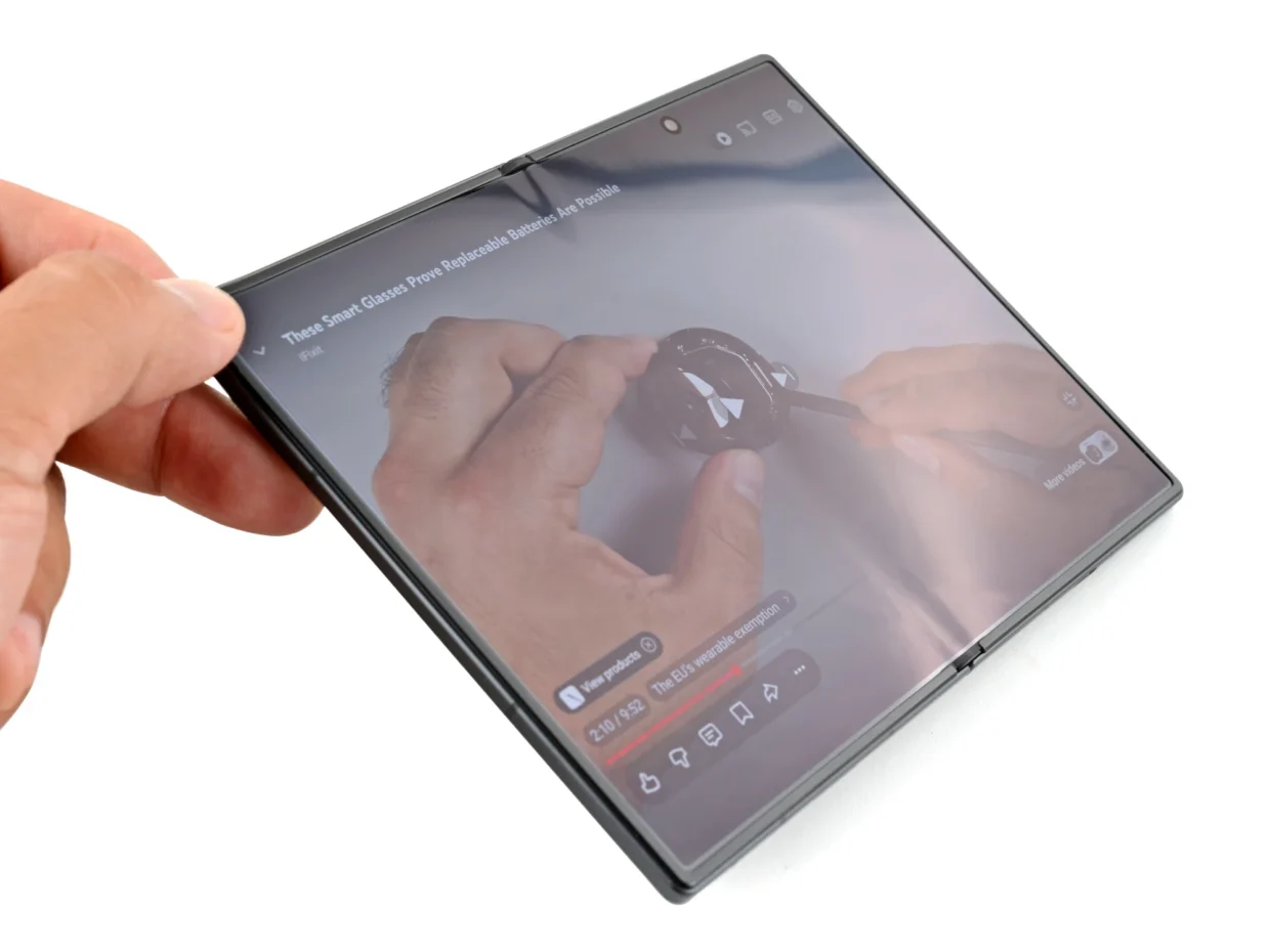 Samsung Galaxy Z Fold8 crease screen on