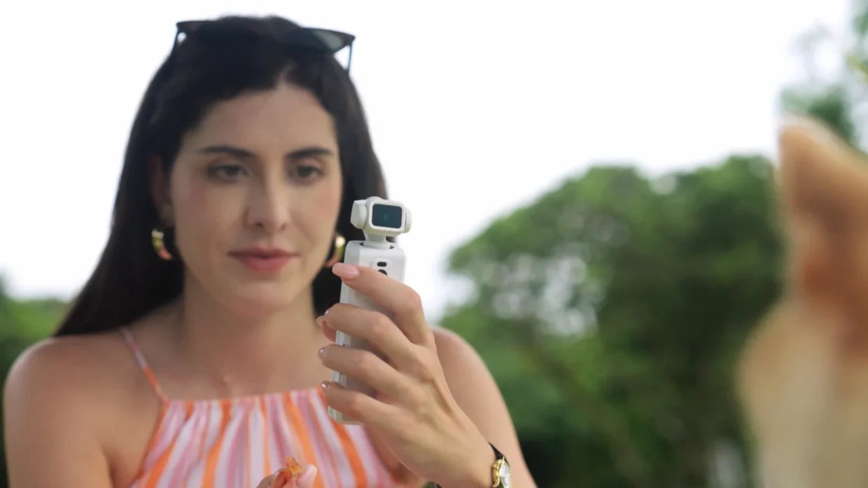 The HOVERAir Versa Is The World's First Flying Pocket Camera 3 HOVERAir Versa