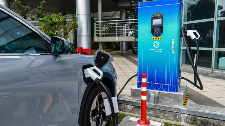 Proton e.MAS Owners Can Enjoy 40% Discount On Charging From 1 To 5 October 2026 1 proton emas charger