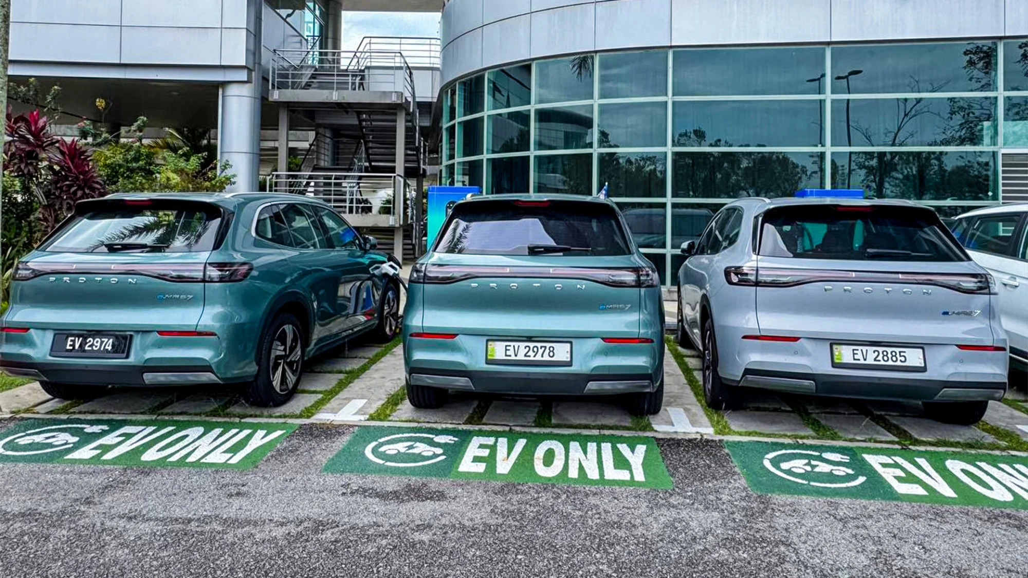 Proton Confirms Plan To Roll Out e.MAS Branded DC Chargers Nationwide 6 proton emas charger