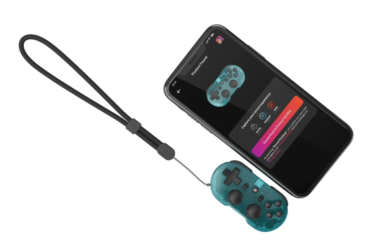 CRKD Is An Accessory Maker With A Palm-Sized Controller With TMR Sticks 4 CRKD Atom+ app