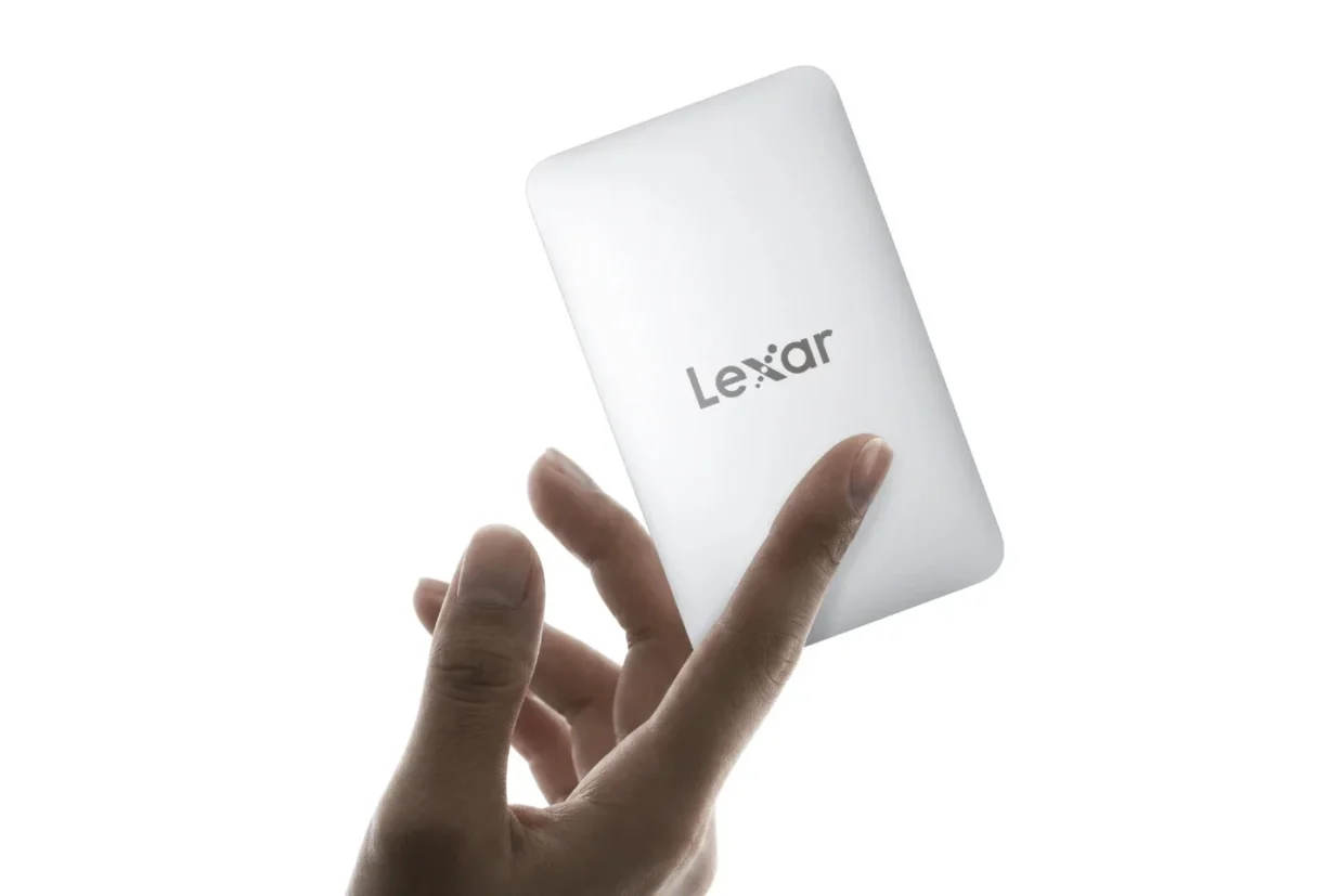 Lexar Unveils Muse SSD That’s Too Thin To Have A USB-C Port 2 Lexar Muse size