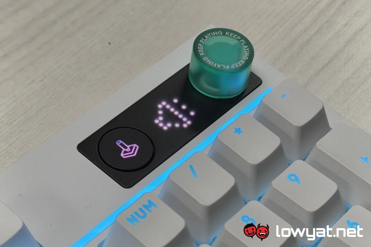 The New Logitech Yeti 2 Has A Voice Proximity Sensor And An LED Screen 9 Logitech G316 X 5